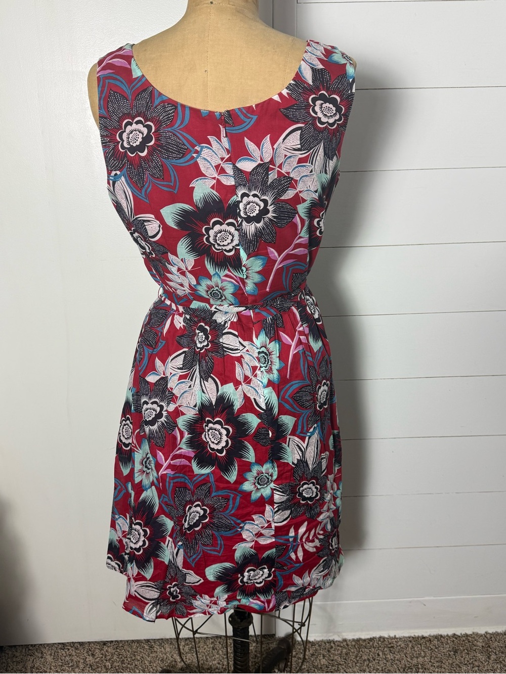 Talbots Floral Belted Dress in Red, Teal, Black - Picture 3 of 8